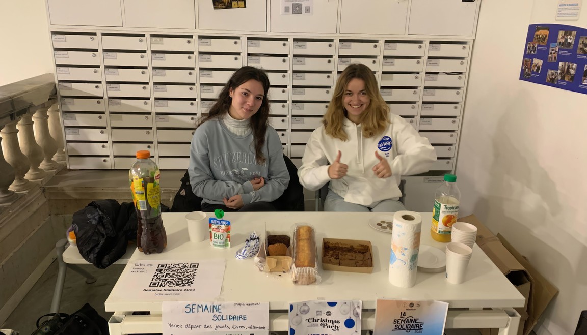 Stand de la Semaine Solidaire 2022 au campus de Notre-Dame-des-Champs