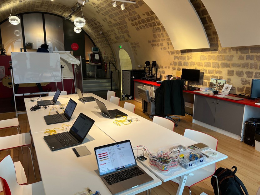 Atelier Découverte Arduino au Temps des Cerises le 8 janvier 2023